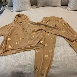 Chaser Tan Set w Stars